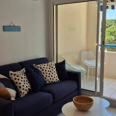 Apartment T2 A 6 Min A Pied De La Avec Piscine